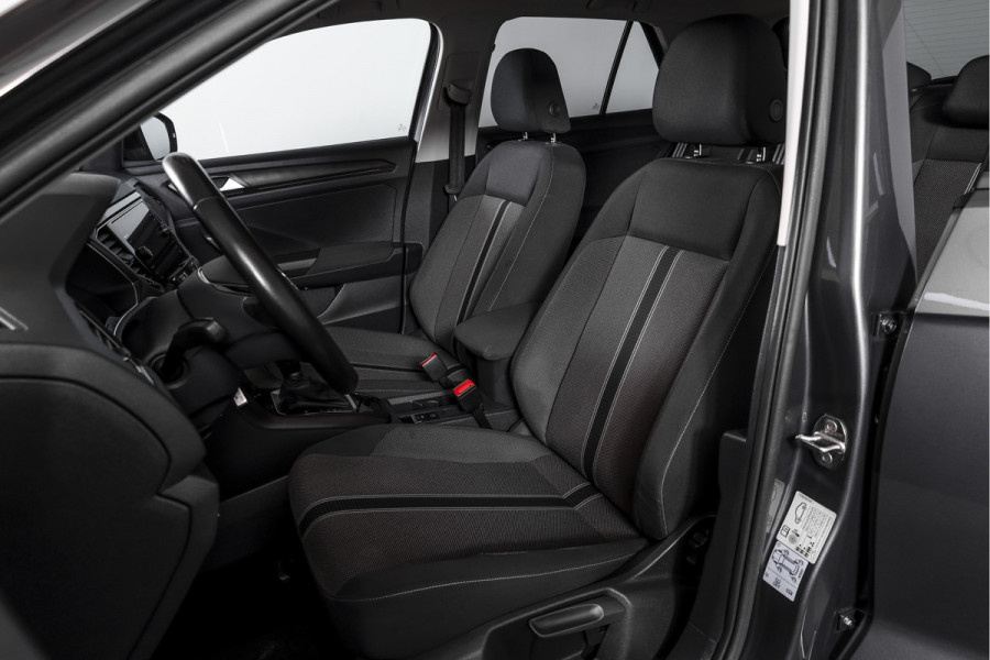 Volkswagen T-Roc 1.5 TSI 150 PK Style Business - Automaat | Adapt. Cruise | Stoelverw. | PDC | Camera | NAV + App. Connect | LED | ECC | Trekhaak | LM 17" |