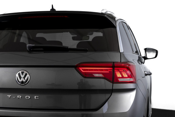 Volkswagen T-Roc 1.5 TSI 150 PK Style Business - Automaat | Adapt. Cruise | Stoelverw. | PDC | Camera | NAV + App. Connect | LED | ECC | Trekhaak | LM 17" |