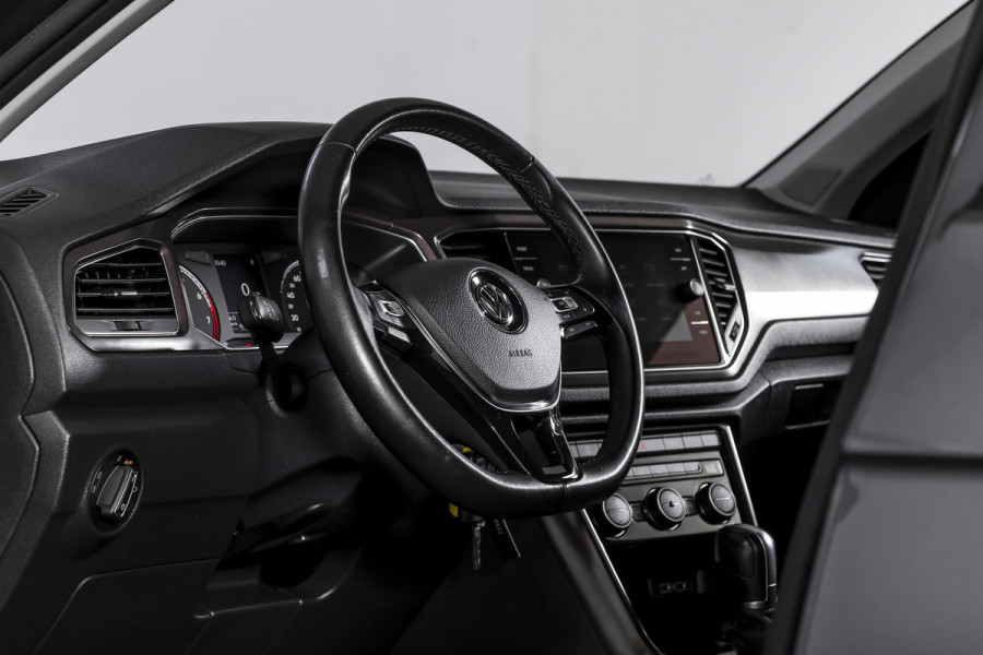Volkswagen T-Roc 1.5 TSI 150 PK Style Business - Automaat | Adapt. Cruise | Stoelverw. | PDC | Camera | NAV + App. Connect | LED | ECC | Trekhaak | LM 17" |