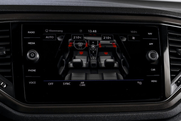 Volkswagen T-Roc 1.5 TSI 150 PK Style Business - Automaat | Adapt. Cruise | Stoelverw. | PDC | Camera | NAV + App. Connect | LED | ECC | Trekhaak | LM 17" |