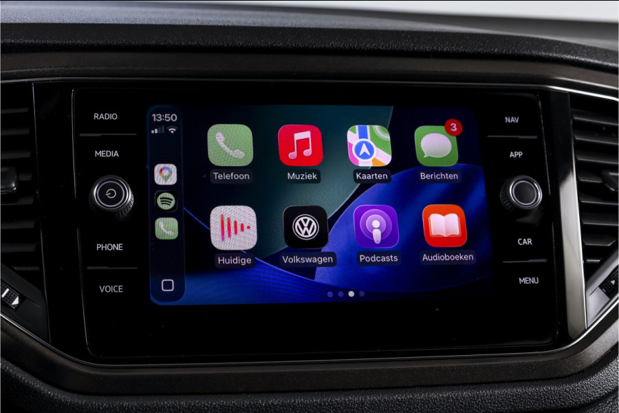 Volkswagen T-Roc 1.5 TSI 150 PK Style Business - Automaat | Adapt. Cruise | Stoelverw. | PDC | Camera | NAV + App. Connect | LED | ECC | Trekhaak | LM 17" |