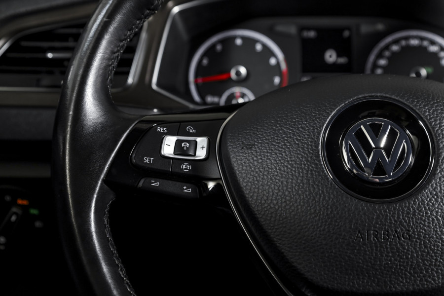 Volkswagen T-Roc 1.5 TSI 150 PK Style Business - Automaat | Adapt. Cruise | Stoelverw. | PDC | Camera | NAV + App. Connect | LED | ECC | Trekhaak | LM 17" |