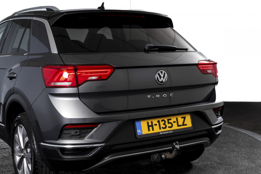 Volkswagen T-Roc 1.5 TSI 150 PK Style Business - Automaat | Adapt. Cruise | Stoelverw. | PDC | Camera | NAV + App. Connect | LED | ECC | Trekhaak | LM 17" |