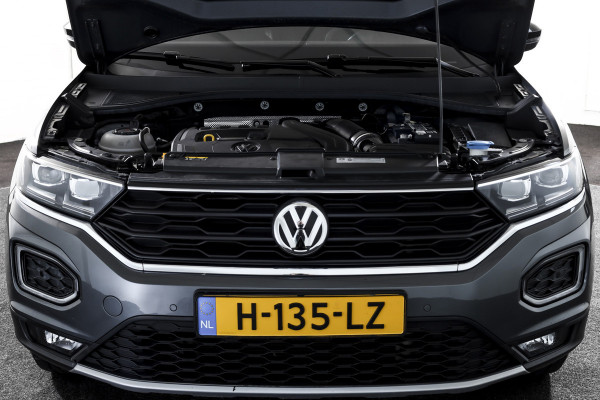 Volkswagen T-Roc 1.5 TSI 150 PK Style Business - Automaat | Adapt. Cruise | Stoelverw. | PDC | Camera | NAV + App. Connect | LED | ECC | Trekhaak | LM 17" |