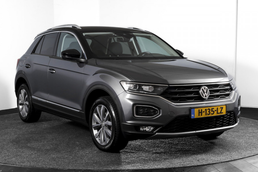 Volkswagen T-Roc 1.5 TSI 150 PK Style Business - Automaat | Adapt. Cruise | Stoelverw. | PDC | Camera | NAV + App. Connect | LED | ECC | Trekhaak | LM 17" |