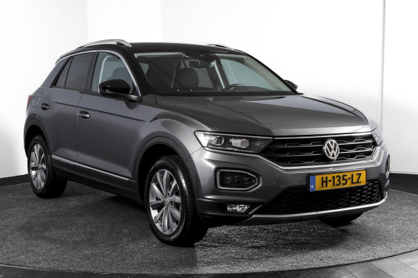 Volkswagen T-Roc 1.5 TSI 150 PK Style Business - Automaat | Adapt. Cruise | Stoelverw. | PDC | Camera | NAV + App. Connect | LED | ECC | Trekhaak | LM 17" |