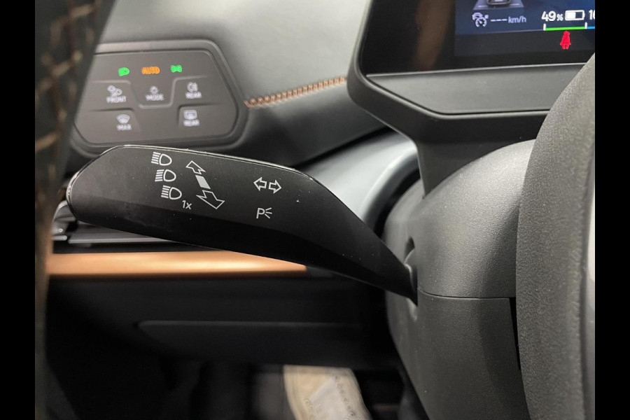 CUPRA Born Business 62 kWh Navigatie Apple Carplay/Android Auto Camera Parkeersensoren Adaptive Cruise Control Stuurverwarming Lichtmetalen velgen Climate Control