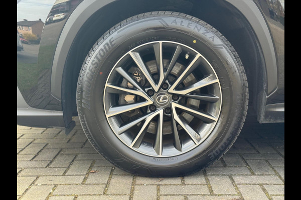 Lexus NX 450h+ AWD Executive Line | Trekhaak, Geheugenfunctie, Leer, Groot scherm, 360 camera, Stoelventilatie, 18 inch