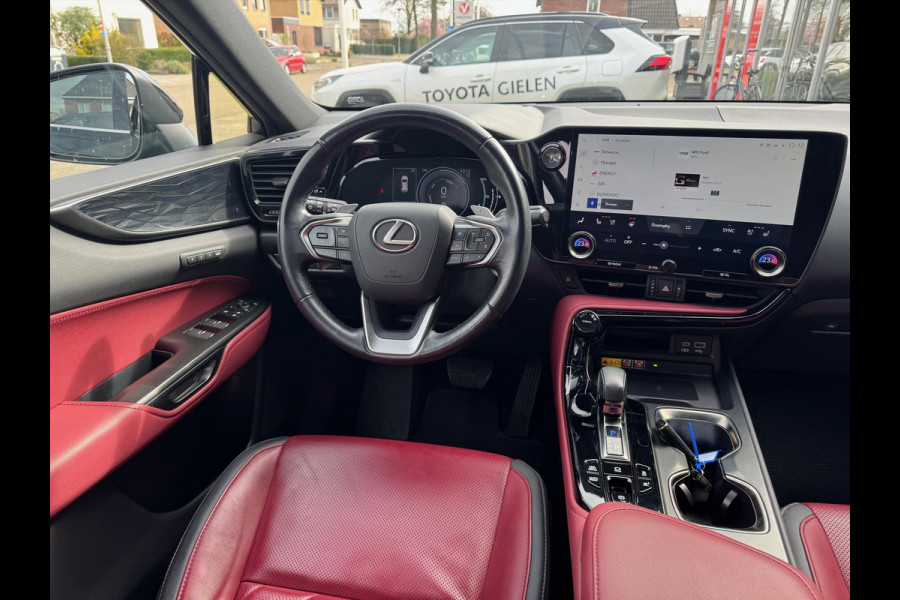 Lexus NX 450h+ AWD Executive Line | Trekhaak, Geheugenfunctie, Leer, Groot scherm, 360 camera, Stoelventilatie, 18 inch