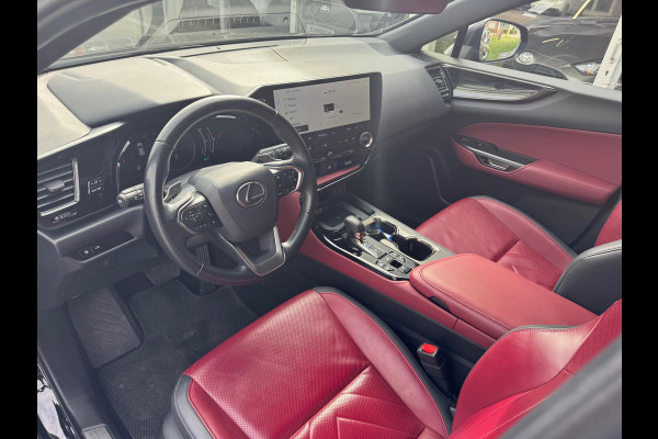 Lexus NX 450h+ AWD Executive Line | Trekhaak, Geheugenfunctie, Leer, Groot scherm, 360 camera, Stoelventilatie, 18 inch