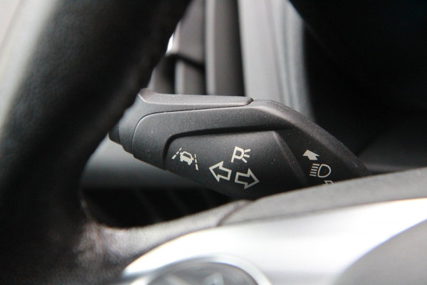 Ford Transit Connect 1.5 EcoBlue L2 / 120PK Automaat / Camera / Laadruimte inrichting / Klep