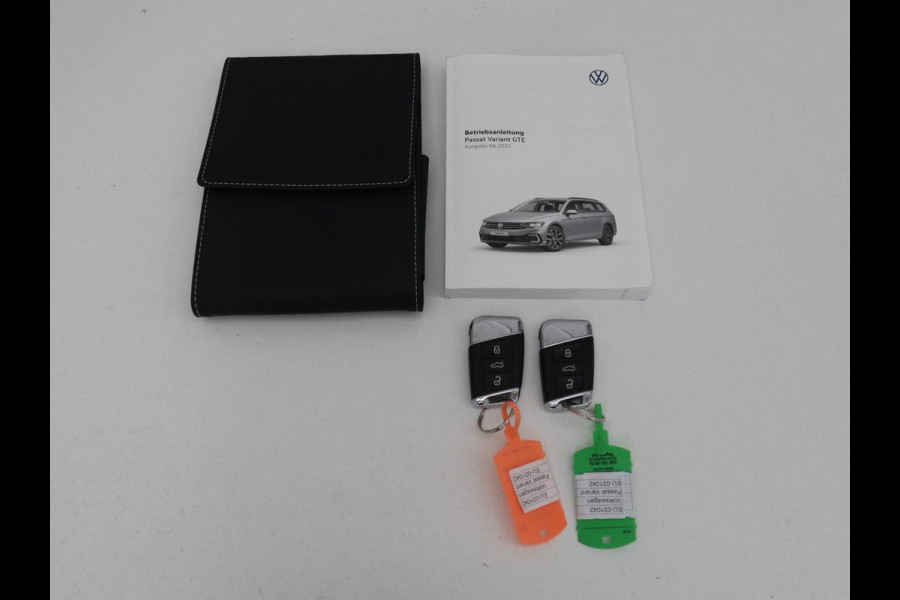 Volkswagen Passat 1.4 TSI PHEV GTE | Stoelverwarming | Trekhaak | Massage | Camera | Carplay | Keyless | Matrix LED | Navigatie | Adaptive cruise | Park Assist | Climate control | Plug In
