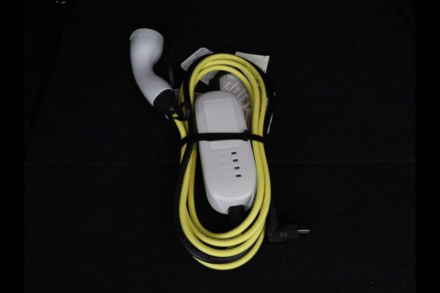 Volkswagen Passat 1.4 TSI PHEV GTE | Stoelverwarming | Trekhaak | Massage | Camera | Carplay | Keyless | Matrix LED | Navigatie | Adaptive cruise | Park Assist | Climate control | Plug In