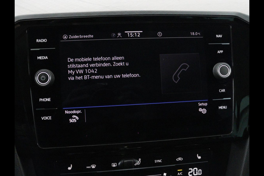 Volkswagen Passat 1.4 TSI PHEV GTE | Stoelverwarming | Trekhaak | Massage | Camera | Carplay | Keyless | Matrix LED | Navigatie | Adaptive cruise | Park Assist | Climate control | Plug In