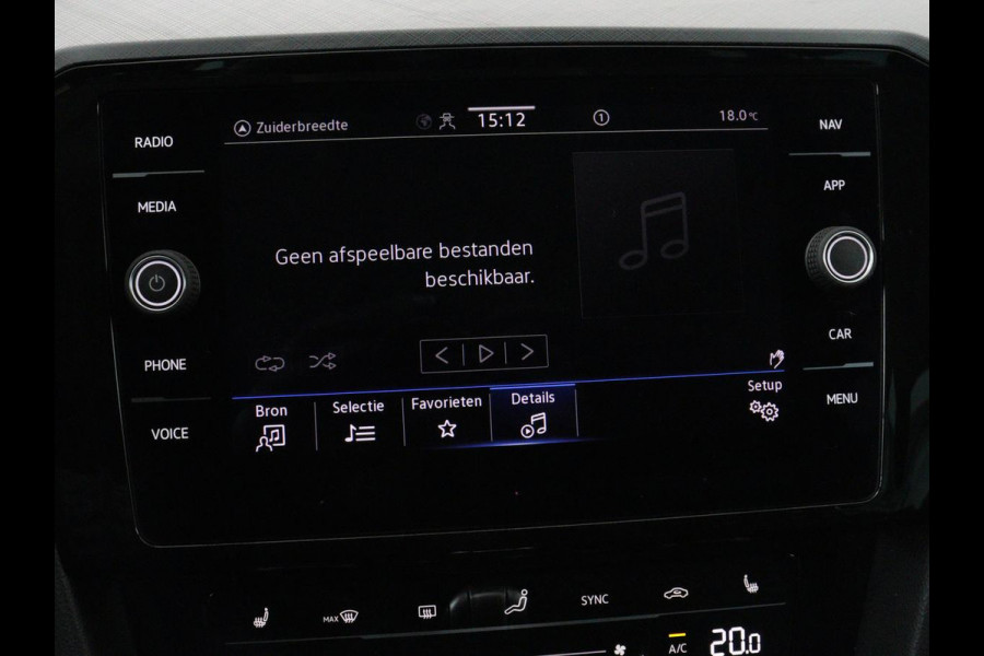 Volkswagen Passat 1.4 TSI PHEV GTE | Stoelverwarming | Trekhaak | Massage | Camera | Carplay | Keyless | Matrix LED | Navigatie | Adaptive cruise | Park Assist | Climate control | Plug In