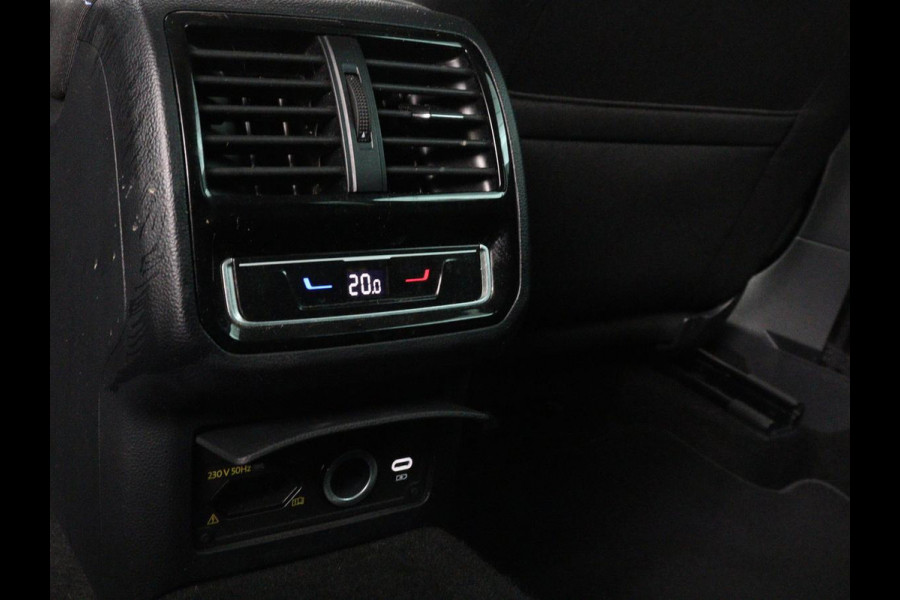 Volkswagen Passat 1.4 TSI PHEV GTE | Stoelverwarming | Trekhaak | Massage | Camera | Carplay | Keyless | Matrix LED | Navigatie | Adaptive cruise | Park Assist | Climate control | Plug In