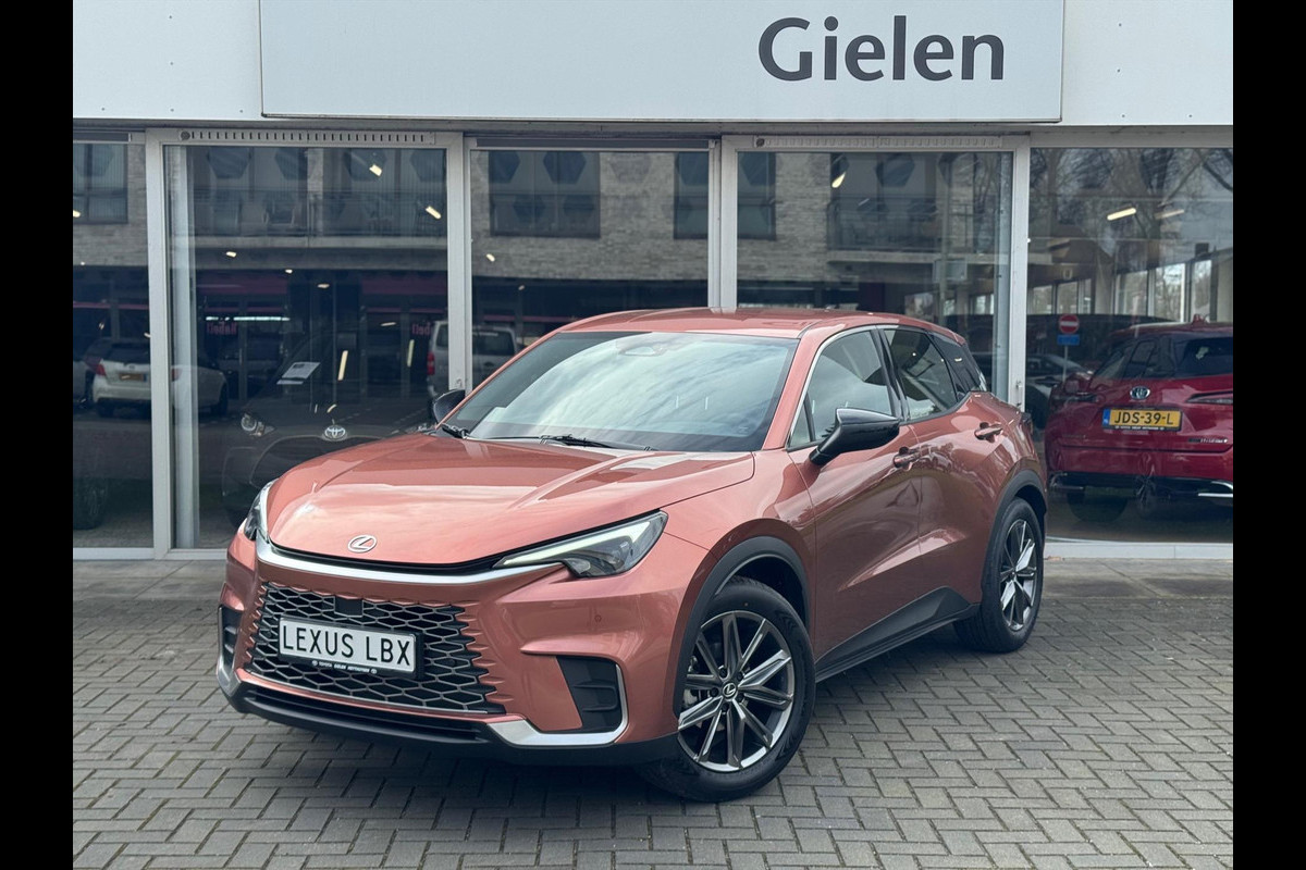 Lexus LBX 1.5 Hybrid Relax Tech Pack | Geheugenfunctie, Leer, Dodehoekherkenning, 18 inch, Elektrische achterklep, Stoel + Stuurverwarming