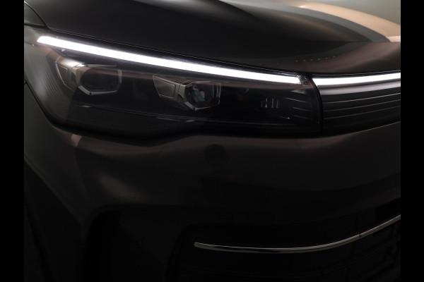 Volkswagen Tiguan 1.5 eHybrid Life Edition 204 pk Automaat (DSG) | Verlengde garantie | Navigatie | Parkeersensoren (Park assist) | Achteruitrijcamera | Stoelverwarming |