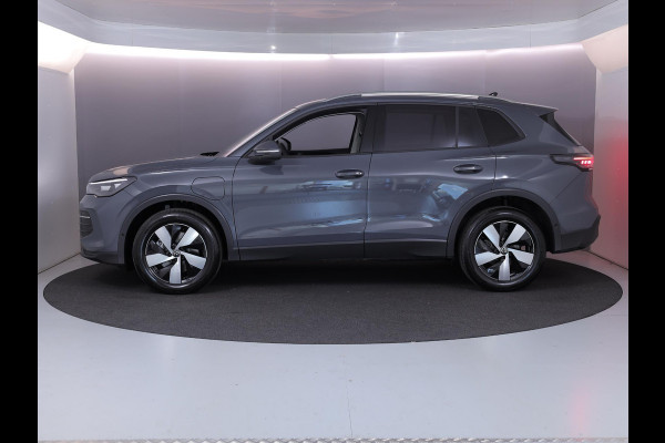Volkswagen Tiguan 1.5 eHybrid Life Edition 204 pk Automaat (DSG) | Verlengde garantie | Navigatie | Parkeersensoren (Park assist) | Achteruitrijcamera | Stoelverwarming |