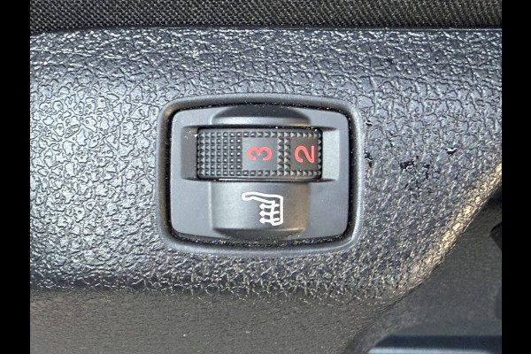 Opel Vivaro-e DC 75 kWh (Stoelverwarming - 2x Schuifdeuren - Keyless Entry - Laadruimte betimmering - Automatische Airco - Navigatie - Parkeer