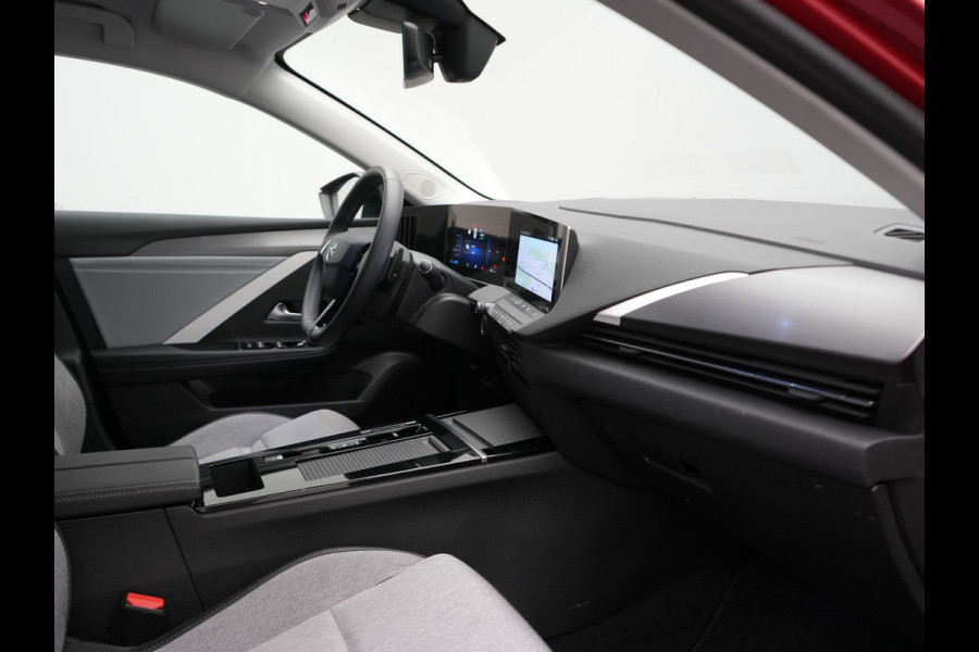 Opel Astra 1.6 Business Elegance PHEV 180pk | Adaptive Cruise | 360 Camera | Sportstoelen & Stuur Verwarmd | Apple Carplay | Keyless | LED Koplampen | Navigatie | DAB | Plug In Hybrid