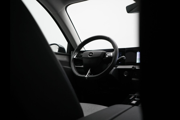 Opel Astra 1.6 Business Elegance PHEV 180pk | Adaptive Cruise | 360 Camera | Sportstoelen & Stuur Verwarmd | Apple Carplay | Keyless | LED Koplampen | Navigatie | DAB | Plug In Hybrid