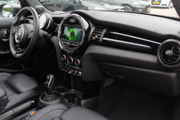 MINI Mini 1.5 Cooper 60 Years Edition / Panoramadak / Head-up / Leder / Harman Kardon / 17'' / Navigatie / DAB / Cruise Control