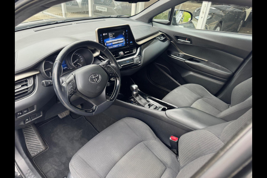 Toyota C-HR 1.8 Hybrid 122pk CVT Dynamic | Navigatie, Adaptive Cruise, Stoelverwarming, Lm-velgen