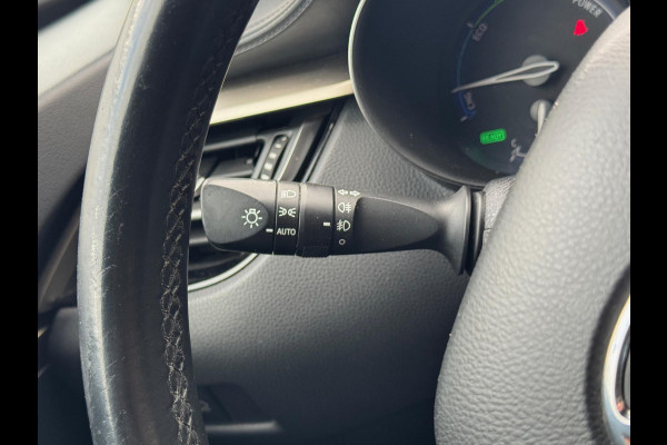 Toyota C-HR 1.8 Hybrid 122pk CVT Dynamic | Navigatie, Adaptive Cruise, Stoelverwarming, Lm-velgen