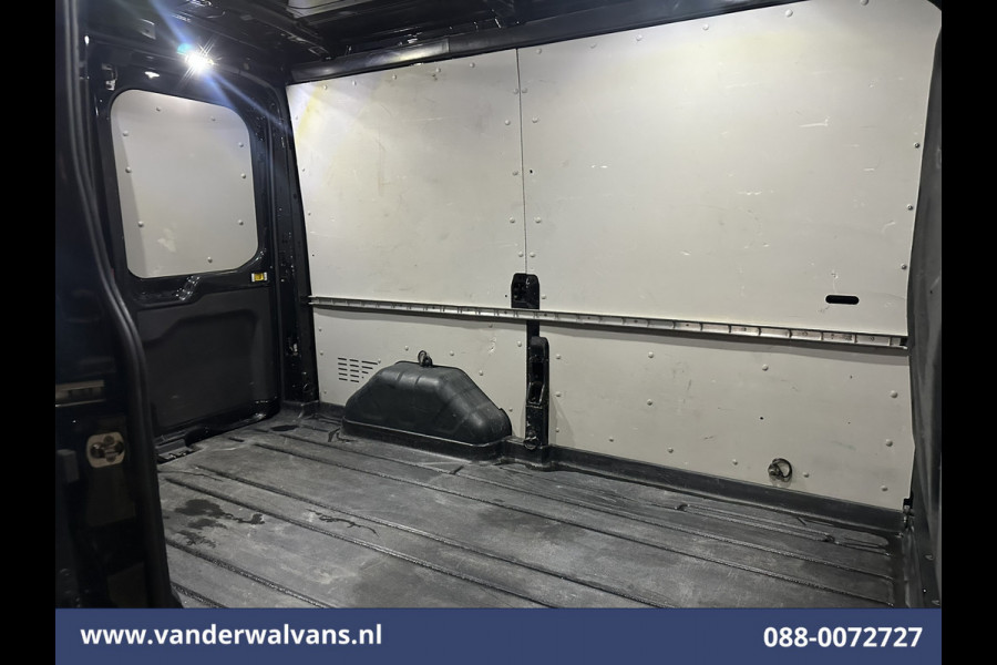 Ford Transit 2.0 TDCI L2H2 Euro6 Airco | Camera | Apple Carplay | 2500kg Trekhaak | Cruisecontrol Android Auto, Verwarmde Voorruit, Parkeersensoren, Bijrijdersbank