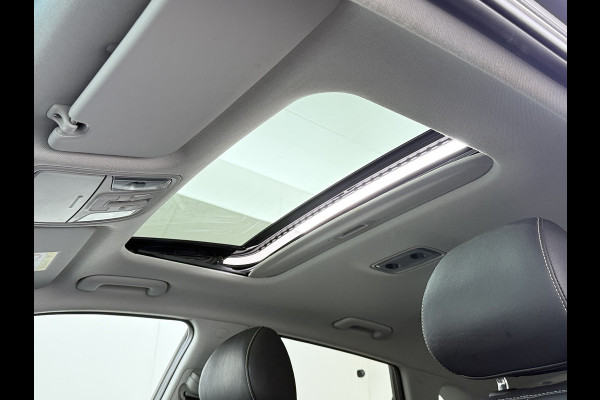 Kia e-Niro ExecutiveLine 64kWh 3-Fase SOH 100% Schuif-Kanteldak Leder Warmtepomp Elek.Stoel+Memory JBL®-Audio Pdc Navi Ecc Camera Apple Car Stoelverwarming+Koeling Stuurverwarming Lmv Privacy Glas DAB Vess Lane Assist Blind Spot 1E Eigenaar Dealeronderhouden Origineel Nederlandse Auto