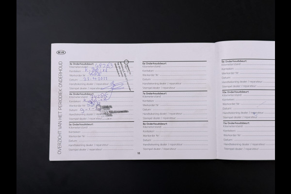 Kia e-Niro ExecutiveLine 64kWh 3-Fase SOH 100% Schuif-Kanteldak Leder Warmtepomp Elek.Stoel+Memory JBL®-Audio Pdc Navi Ecc Camera Apple Car Stoelverwarming+Koeling Stuurverwarming Lmv Privacy Glas DAB Vess Lane Assist Blind Spot 1E Eigenaar Dealeronderhouden Origineel Nederlandse Auto