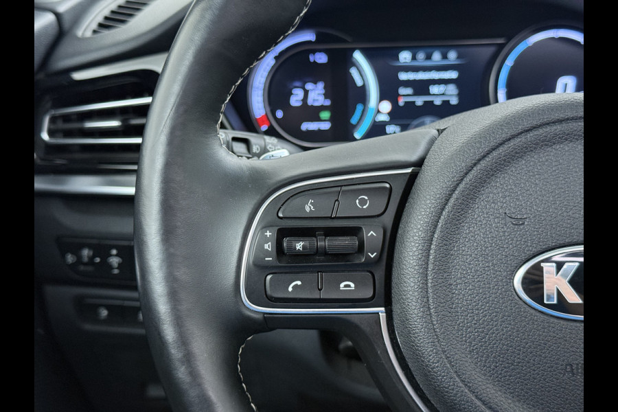 Kia e-Niro ExecutiveLine 64kWh 3-Fase SOH 100% Schuif-Kanteldak Leder Warmtepomp Elek.Stoel+Memory JBL®-Audio Pdc Navi Ecc Camera Apple Car Stoelverwarming+Koeling Stuurverwarming Lmv Privacy Glas DAB Vess Lane Assist Blind Spot 1E Eigenaar Dealeronderhouden Origineel Nederlandse Auto