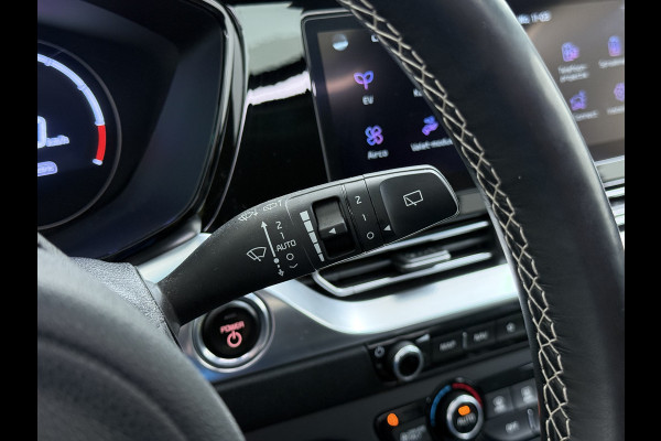 Kia e-Niro ExecutiveLine 64kWh 3-Fase SOH 100% Schuif-Kanteldak Leder Warmtepomp Elek.Stoel+Memory JBL®-Audio Pdc Navi Ecc Camera Apple Car Stoelverwarming+Koeling Stuurverwarming Lmv Privacy Glas DAB Vess Lane Assist Blind Spot 1E Eigenaar Dealeronderhouden Origineel Nederlandse Auto