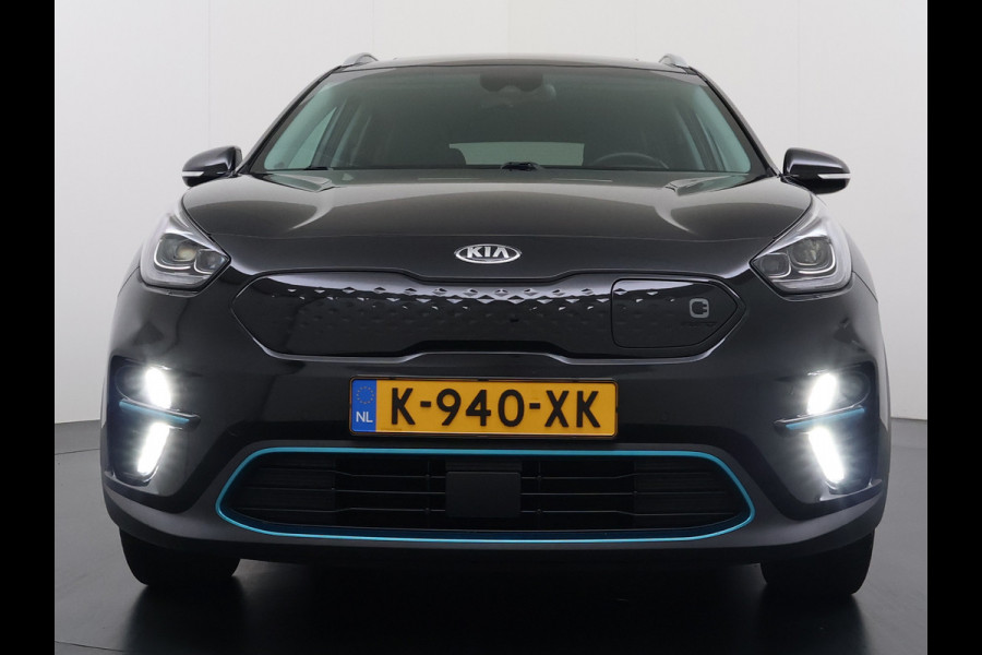 Kia e-Niro ExecutiveLine 64kWh 3-Fase SOH 100% Schuif-Kanteldak Leder Warmtepomp Elek.Stoel+Memory JBL®-Audio Pdc Navi Ecc Camera Apple Car Stoelverwarming+Koeling Stuurverwarming Lmv Privacy Glas DAB Vess Lane Assist Blind Spot 1E Eigenaar Dealeronderhouden Origineel Nederlandse Auto