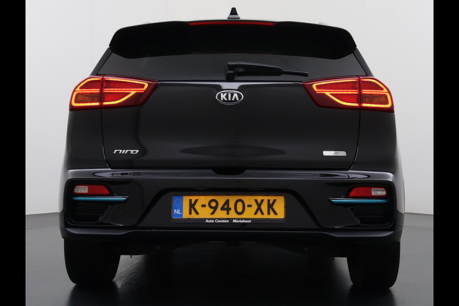 Kia e-Niro ExecutiveLine 64kWh 3-Fase SOH 100% Schuif-Kanteldak Leder Warmtepomp Elek.Stoel+Memory JBL®-Audio Pdc Navi Ecc Camera Apple Car Stoelverwarming+Koeling Stuurverwarming Lmv Privacy Glas DAB Vess Lane Assist Blind Spot 1E Eigenaar Dealeronderhouden Origineel Nederlandse Auto