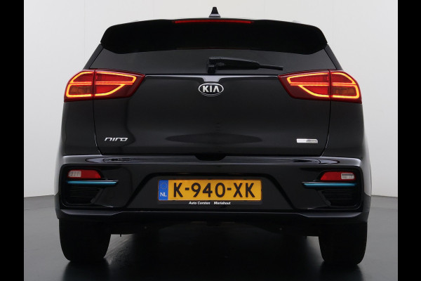 Kia e-Niro ExecutiveLine 64kWh 3-Fase SOH 100% Schuif-Kanteldak Leder Warmtepomp Elek.Stoel+Memory JBL®-Audio Pdc Navi Ecc Camera Apple Car Stoelverwarming+Koeling Stuurverwarming Lmv Privacy Glas DAB Vess Lane Assist Blind Spot 1E Eigenaar Dealeronderhouden Origineel Nederlandse Auto