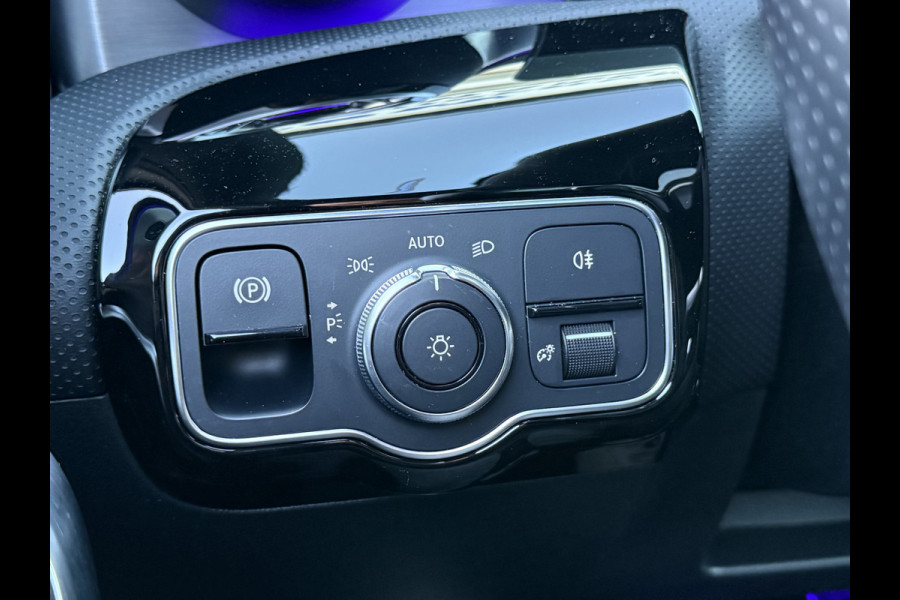 Mercedes-Benz A-Klasse 250 e Business Solution AMG Edition | Pano | Ambient Light | Camera | LED | 18 inch