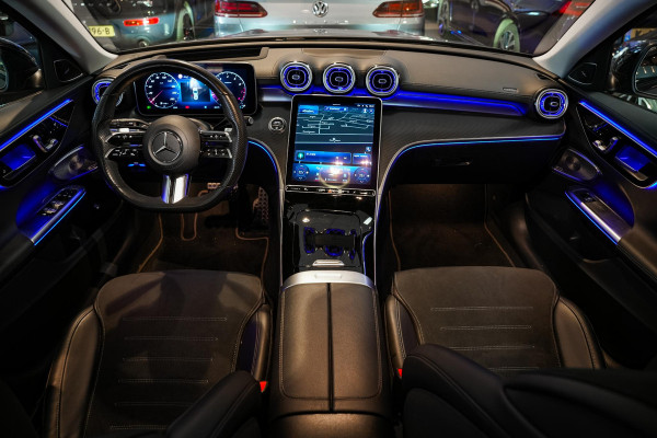 Mercedes-Benz C-Klasse 200 4MATIC AMG Line Burmester Panodak Ambient 360 Camera Dode Hoek Keyless