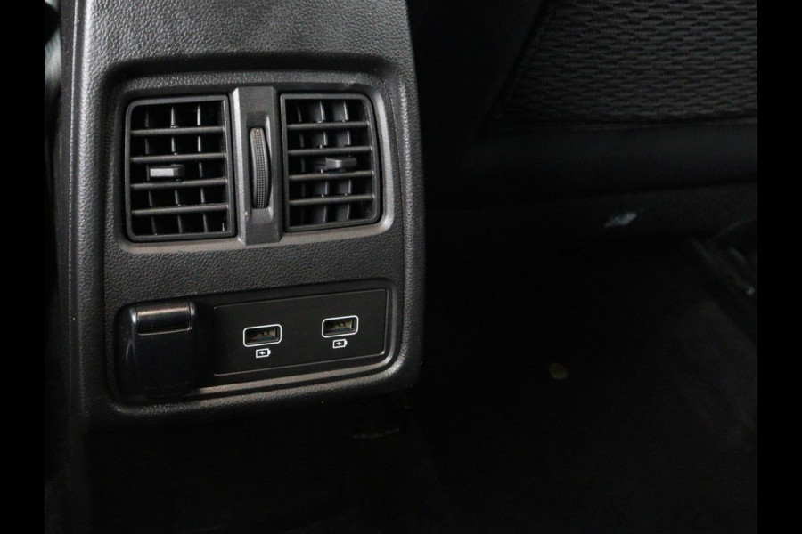 Renault Captur 1.6 E-Tech Plug-in Hybrid 160 Intens | Carplay | Half leder | Navigatie | Full LED | Parkeerhulp | Keyless | Climate control | Bluetooth | Cruise control | PHEV | Plug In