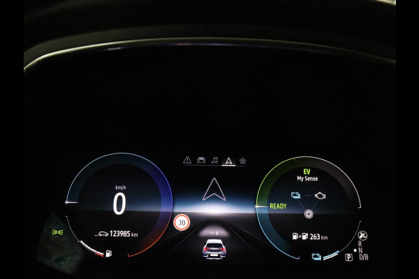 Renault Captur 1.6 E-Tech Plug-in Hybrid 160 Intens | Carplay | Half leder | Navigatie | Full LED | Parkeerhulp | Keyless | Climate control | Bluetooth | Cruise control | PHEV | Plug In