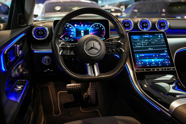Mercedes-Benz C-Klasse 200 4MATIC AMG Line Burmester Panodak Ambient 360 Camera Dode Hoek Keyless