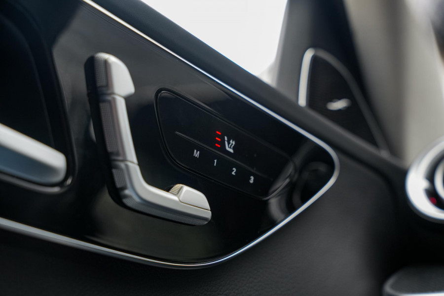 Mercedes-Benz C-Klasse 200 4MATIC AMG Line Burmester Panodak Ambient 360 Camera Dode Hoek Keyless