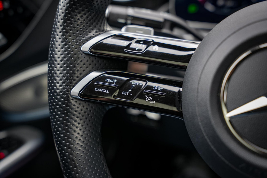 Mercedes-Benz C-Klasse 200 4MATIC AMG Line Burmester Panodak Ambient 360 Camera Dode Hoek Keyless