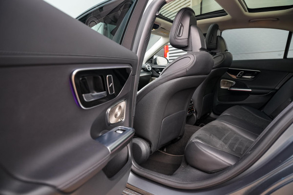 Mercedes-Benz C-Klasse 200 4MATIC AMG Line Burmester Panodak Ambient 360 Camera Dode Hoek Keyless