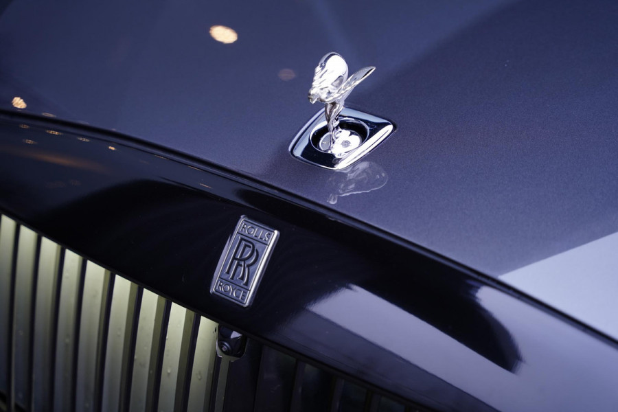 Rolls-Royce Spectre AWD Two Tone / Bespoke Audio / Pinstripe Mandarin / NL-Car