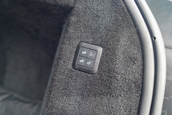 Land Rover Range Rover Sport 5.0 V8 SC SVR | Carbon Motorkap | Stoelverkoeling | Head Up Display | Alcantara hemel | 360 camera