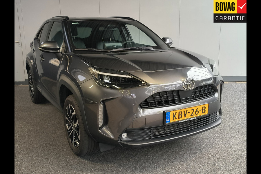 Toyota Yaris Cross 1.5 Hybrid 115 First Edition Rijklaar + Fabrieksgarantie Henk Jongen Auto's in Helmond,  al 50 jaar service zoals 't hoort!