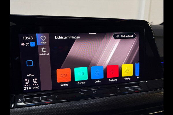 Volkswagen Golf 2.0 TSI R 4Motion, Pano, Akra, Downpipe, HK, HUD