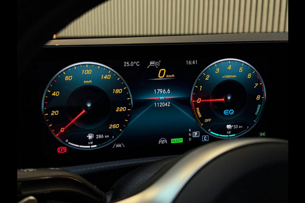 Mercedes-Benz A-Klasse 250e Premium Plus |AMG|PANO|BURMESTER|360CAM|MEMORY|KEYLESS|SFEERVERLICHT|DEALER ONDERHOUDEN|218PK|BOMVOL!|
